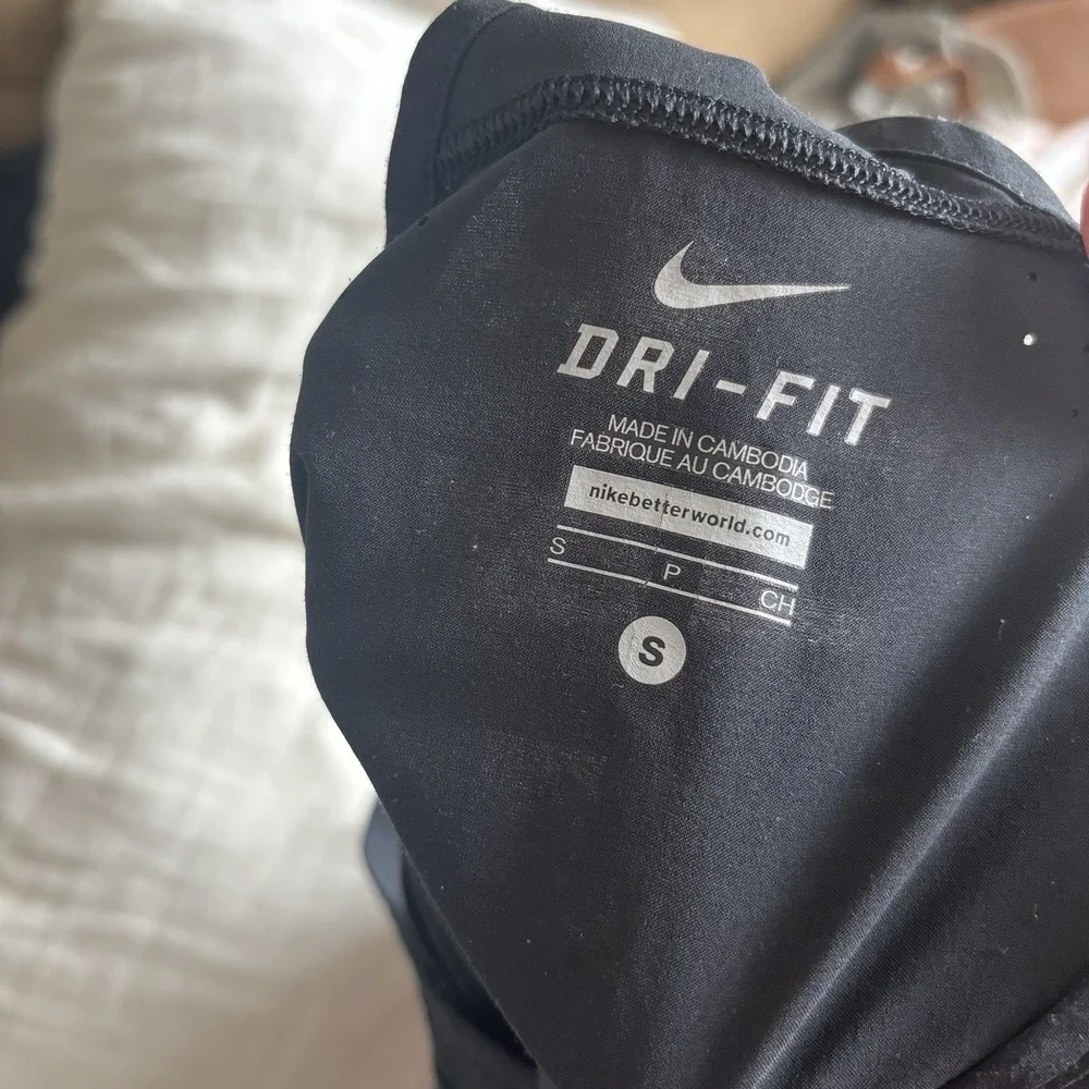 Nike Dri-Fit Athletic Dress Women's Small Black Golf Tennis Sporty Gym Minimal‎
